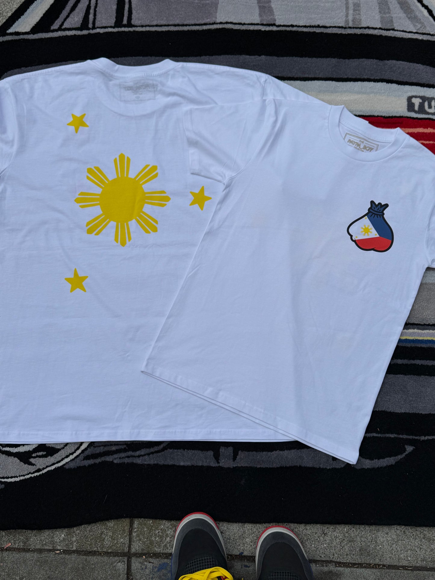 FILIPINO MONEY BAG T-SHIRT